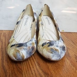 Easy Street PASSION Beige Feather Print NWOT